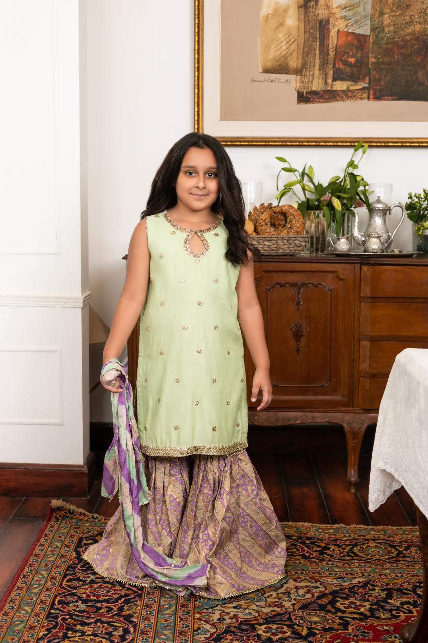 mehndi dress for baby girls-shkk-785