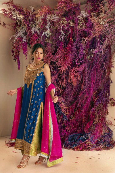 pakistani-wedding-dresses-2022-shk-1015