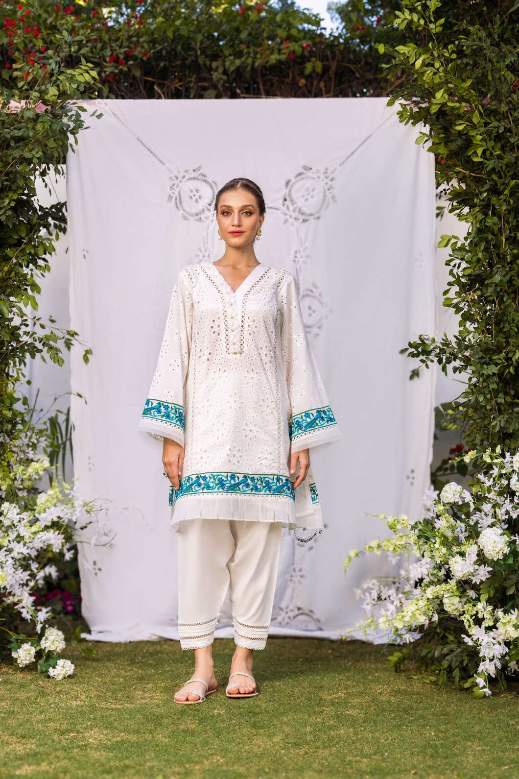 Luxury Dresses Brands Pakistan - SHK-1253