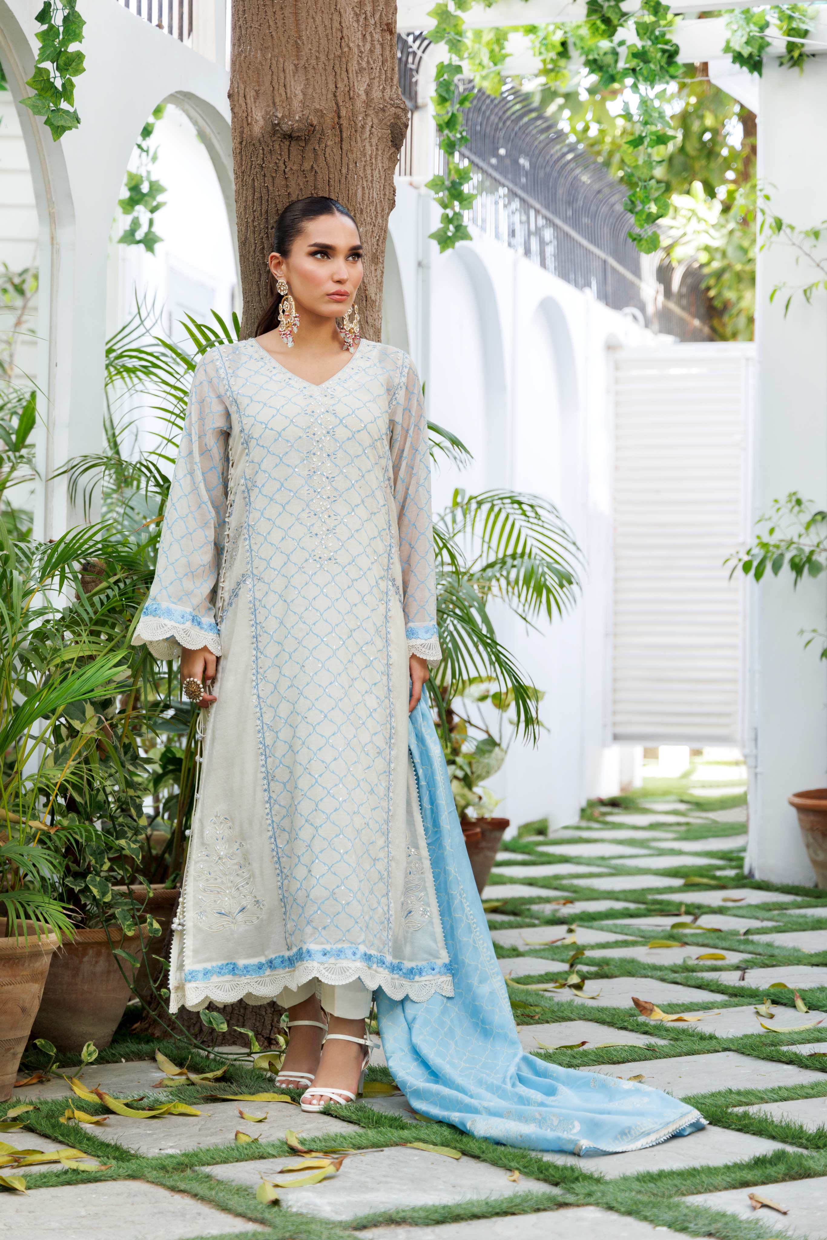 Online Clothes Shopping: Pakistani Dresses