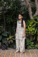 Where to buy kids dresses in Pakistan