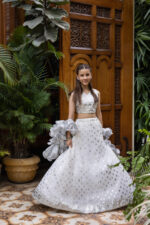 Buy kids clothes online in Pakistan