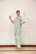 Women Designer Dresses in Pakistan Onine