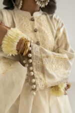 DSC06764 copy off-white white kurta set