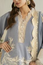 DSC07134 copy light blue off-white kurta set