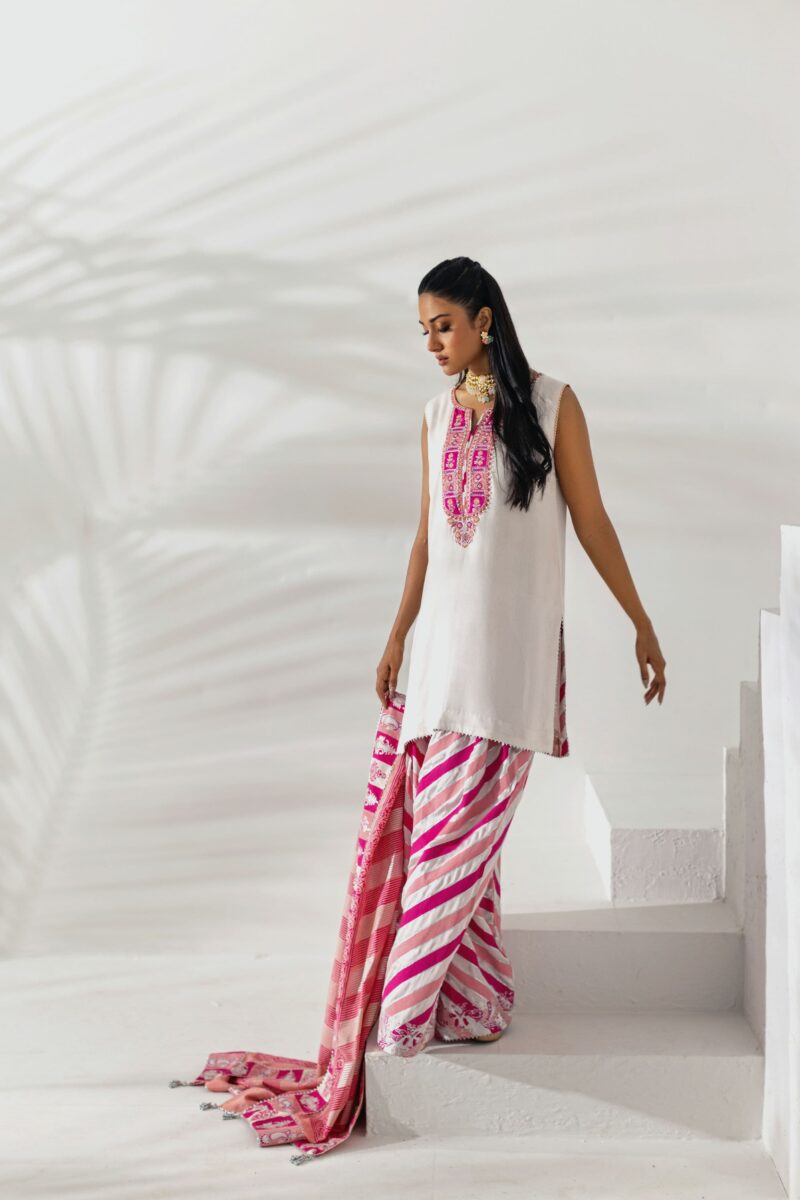 Embroidered Cotton Net Kurta